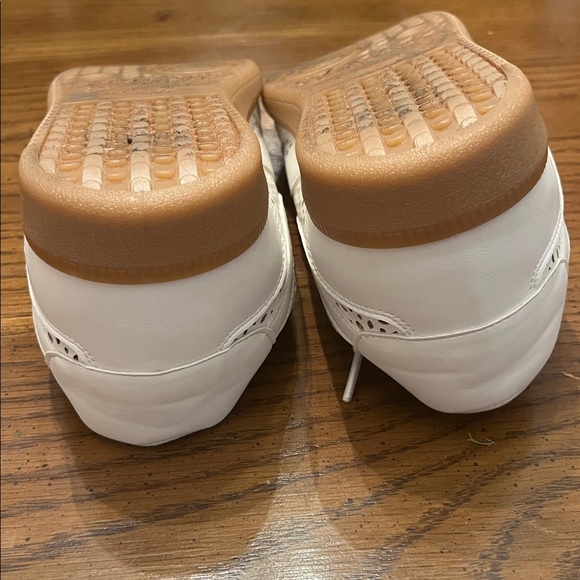 Dolce Vita White Perforated Sneakers with Gold Accents, size 8.5 - Picture 15 of 15